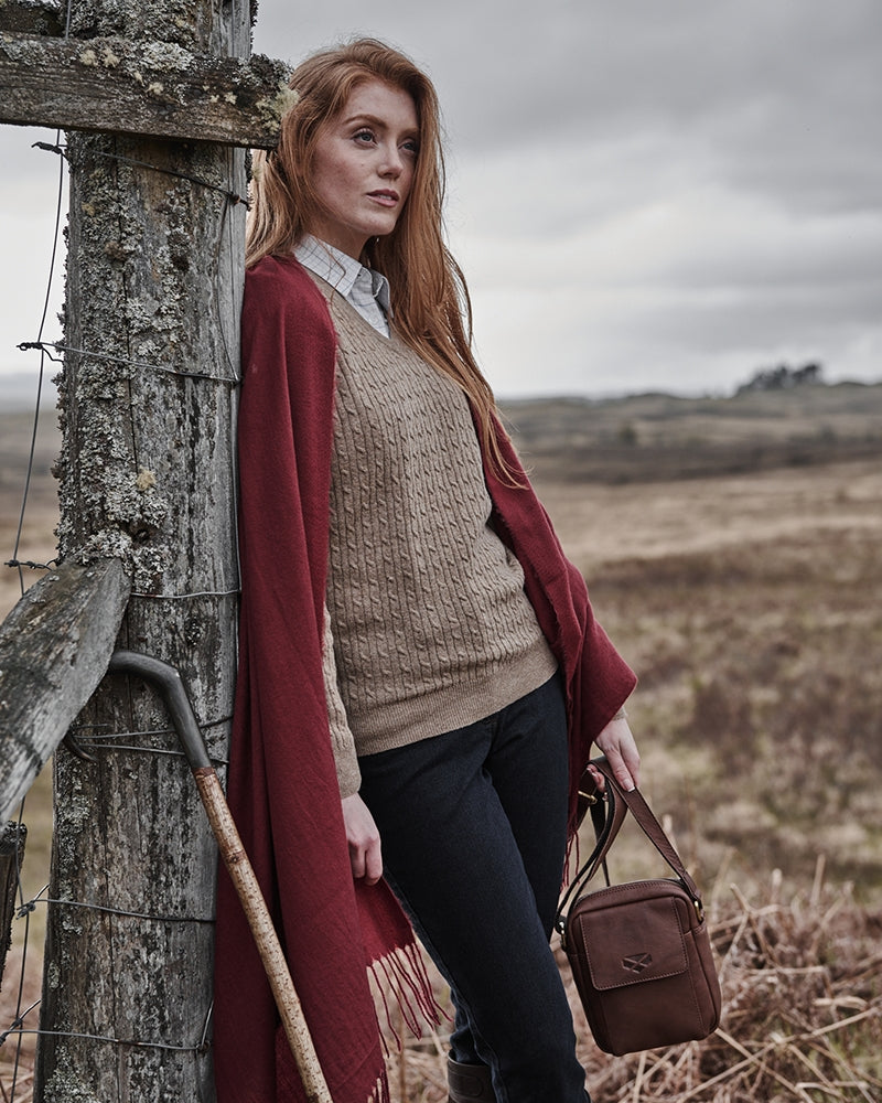 Hoggs Of Fife Cable Knit Jumper Lauder