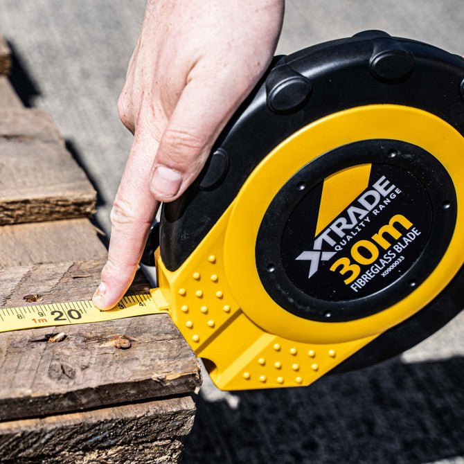 Xtrade Metric/Imperial Closed Case Tape Measure 30M